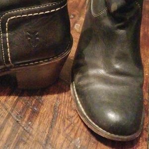 All season fold over FRYE boots!